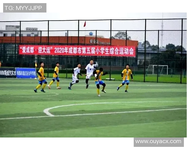 足球兴趣的培养与发展对青少年成长的重要性探讨 足球兴趣的培养与发展对青少年成长的重要性探讨