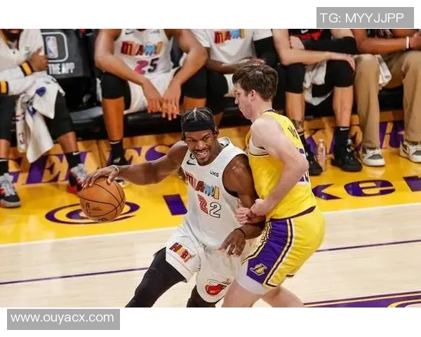 湖人队与热火队激战成名的总结赛回顾与精彩瞬间分析 湖人队与热火队激战成名的总结赛回顾与精彩瞬间分析